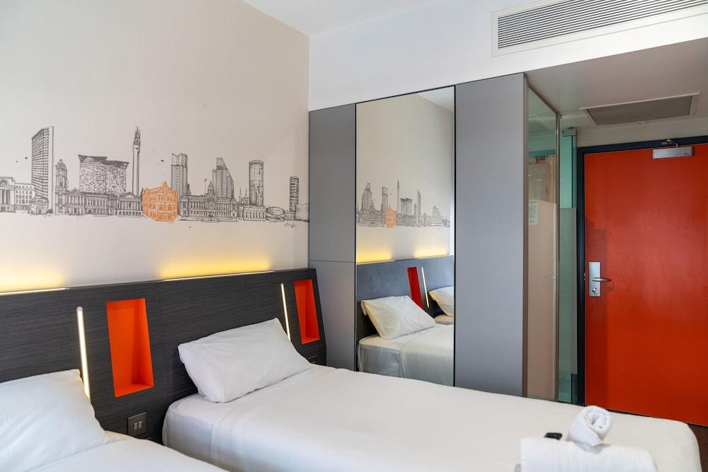 Easyhotel Бирмингем Экстерьер фото