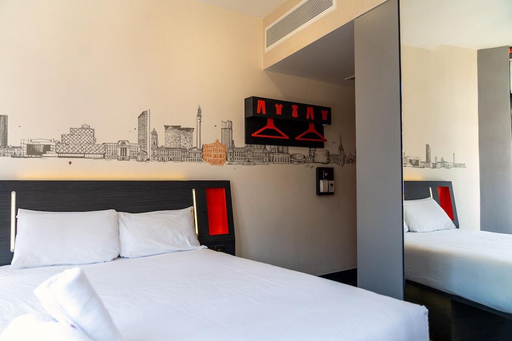 Easyhotel Бирмингем Экстерьер фото