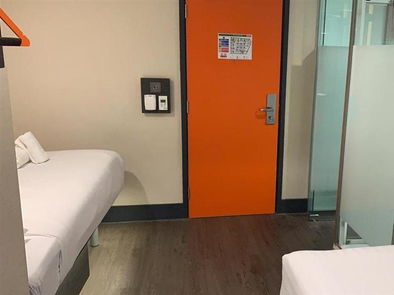 Easyhotel Бирмингем Экстерьер фото